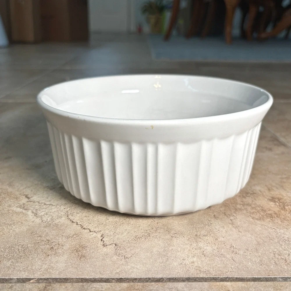 Set CorningWare French White 2.5 & 1.5 Qt Stoneware Round Casserole Dishes